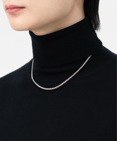 LAPIIS（ラピス）の「MERINO WOOL THUMBHOLE TURTLENECK KNIT（ニット/セーター・メンズ・ブラック/チャコールグレー/ブラウン/ブルー・MEDIUM/LARGE）」の13枚目の写真