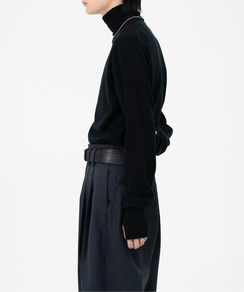 LAPIIS（ラピス）の「MERINO WOOL THUMBHOLE TURTLENECK KNIT（ニット/セーター・メンズ・ブラック/チャコールグレー/ブラウン/ブルー・MEDIUM/LARGE）」の14枚目の写真