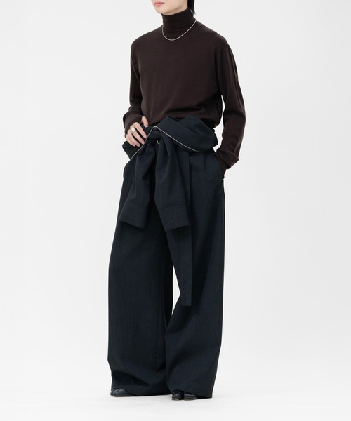 LAPIIS（ラピス）の「MERINO WOOL THUMBHOLE TURTLENECK KNIT（ニット/セーター・メンズ・ブラック/チャコールグレー/ブラウン/ブルー・MEDIUM/LARGE）」の17枚目の写真