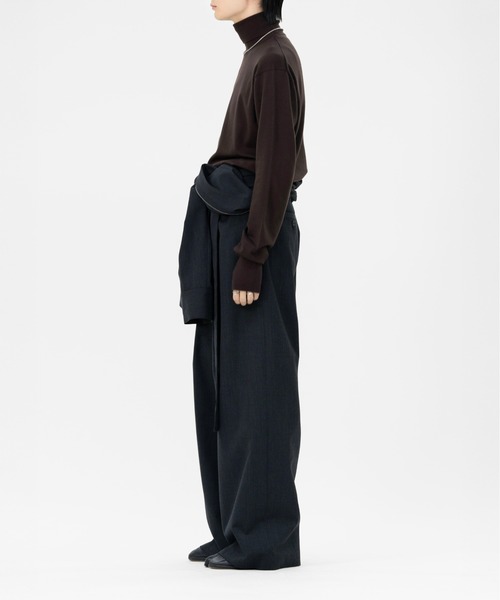 LAPIIS（ラピス）の「MERINO WOOL THUMBHOLE TURTLENECK KNIT（ニット/セーター・メンズ・ブラック/チャコールグレー/ブラウン/ブルー・MEDIUM/LARGE）」の19枚目の写真