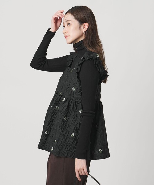 UNITED ARROWS(ユナイテッドアローズ)の「スクエア フラワー ジャガード キャミソール(キャミソール・レディース・その他1・FREE)」の1枚目の写真