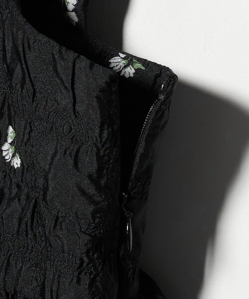 UNITED ARROWS(ユナイテッドアローズ)の「スクエア フラワー ジャガード キャミソール(キャミソール・レディース・その他1・FREE)」の13枚目の写真