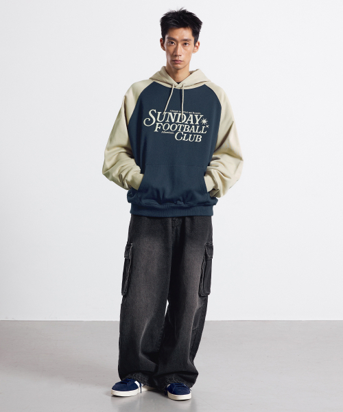 F.ILLUMINATE（フィルミネイト）の「サンデーフットボールクラブ フードパーカー-ベージュ（パーカー・レディース・その他・SMALL/MEDIUM/LARGE）」の4枚目の写真