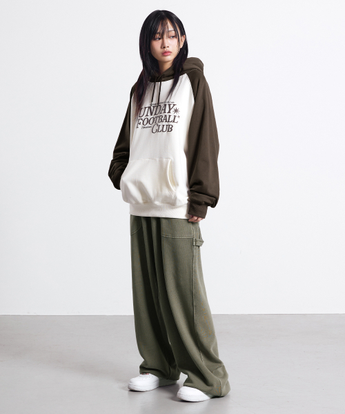 F.ILLUMINATE（フィルミネイト）の「サンデーフットボールクラブ フードパーカー-ベージュ（パーカー・レディース・その他・SMALL/MEDIUM/LARGE）」の5枚目の写真