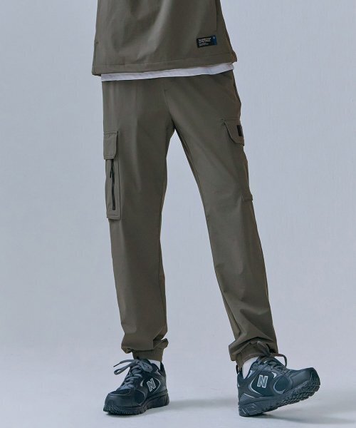 CHASECULT(チェイスカルト)の「共用ストレッチカーゴジョガーパンツ-CERU2218B0V(スウェットパンツ・メンズ・カーキ・70/76/82/86)」の5枚目の写真