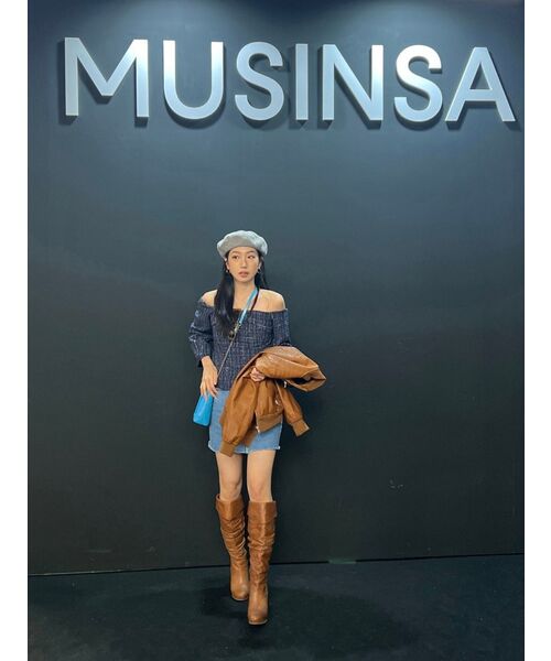 MUSINSA STANDARD WOMAN(ムシンサスタンダードウーマン)の「レディースデニムミニスカート【ライトインディゴ】(スカート・レディース・その他・X-SMALL/SMALL/MEDIUM/LARGE)」の12枚目の写真