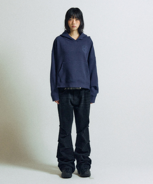 SLOWACID（スローアシッド）の「ブラックレターサークルロゴワイドフードパーカー[ダークネイビー]（パーカー・レディース・ダークネイビー・SMALL/MEDIUM/LARGE）」の2枚目の写真