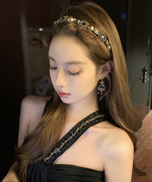 c.u.l（シーユーエル）の「ラインストーン ビジュー カチューシャ cula1352（カチューシャ・レディース・ゴールド・FREE）」の3枚目の写真