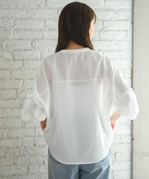 URBAN RESEARCH Sonny Label(アーバンリサーチサニーレーベル)の「『WEB限定』フロントタックバンドカラーシャツ(シャツ/ブラウス・レディース・ブルー/ライトベージュ/ホワイト系その他/ホワイト/ドット・FREE)」の6枚目の写真