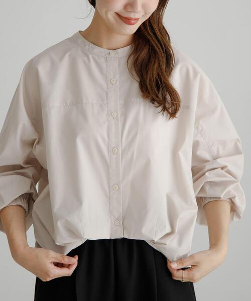 URBAN RESEARCH Sonny Label(アーバンリサーチサニーレーベル)の「『WEB限定』フロントタックバンドカラーシャツ(シャツ/ブラウス・レディース・ブルー/ライトベージュ/ホワイト系その他/ホワイト/ドット・FREE)」の12枚目の写真