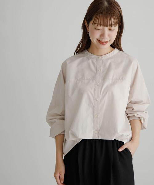 URBAN RESEARCH Sonny Label(アーバンリサーチサニーレーベル)の「『WEB限定』フロントタックバンドカラーシャツ(シャツ/ブラウス・レディース・ブルー/ライトベージュ/ホワイト系その他/ホワイト/ドット・FREE)」の13枚目の写真