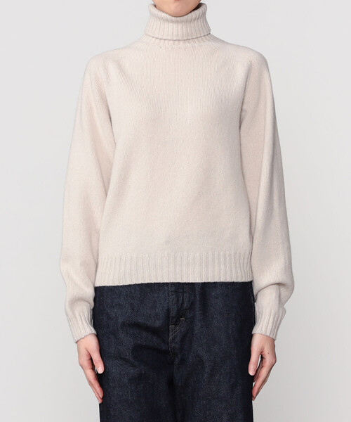 Morris & Sons（モリスアンドサンズ）の「MORRIS & SONS | ジーロンラム タートルネックニット WOMEN（ニット/セーター・レディース・ブラック/レッド/ベージュ系その他/ベージュ・0/00）」の11枚目の写真