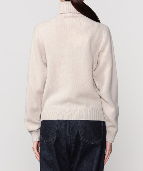 Morris & Sons（モリスアンドサンズ）の「MORRIS & SONS | ジーロンラム タートルネックニット WOMEN（ニット/セーター・レディース・ブラック/レッド/ベージュ系その他/ベージュ・0/00）」の13枚目の写真