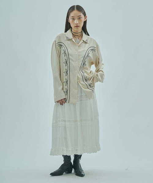 ROSE BUD（ローズバッド）の「(mag.by c)EMBROIDERY SHIRT（シャツ/ブラウス・レディース・オフホワイト/ブラック・ONE SIZE）」の7枚目の写真