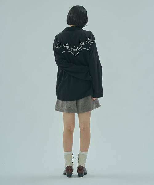 ROSE BUD（ローズバッド）の「(mag.by c)EMBROIDERY SHIRT（シャツ/ブラウス・レディース・オフホワイト/ブラック・ONE SIZE）」の19枚目の写真
