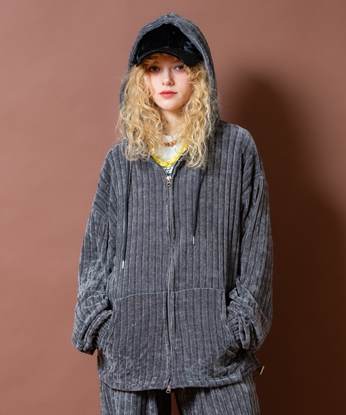a.p.o.v.(エーピーオービー)の「a.p.o.v. ベルベットタッチケーブルテイストリブニットオーバーサイズジップアップパーカー(パーカー・メンズ・チャコール/ブラウン/ブラック・ONESIZE)」の1枚目の写真