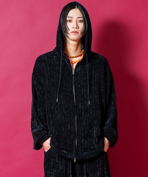 a.p.o.v.(エーピーオービー)の「a.p.o.v. ベルベットタッチケーブルテイストリブニットオーバーサイズジップアップパーカー(パーカー・メンズ・チャコール/ブラウン/ブラック・ONESIZE)」の2枚目の写真