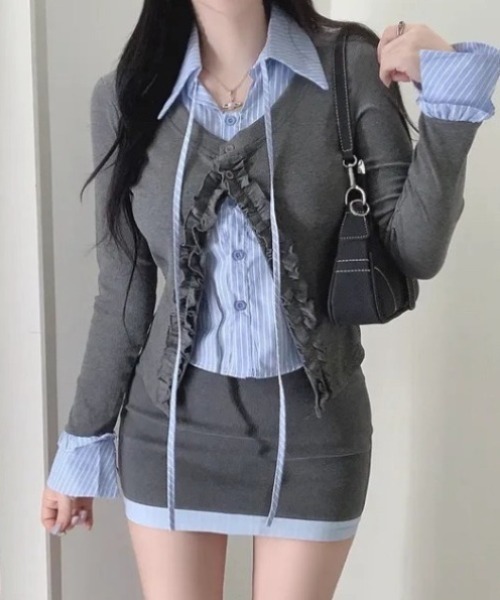 yuue' ( wear )(ユーイ)の「フェイクレイヤードフリルリボントップス(Tシャツ/カットソー・レディース・グレー/ネイビー/ホワイト・FREE)」の1枚目の写真