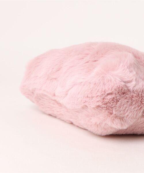 TONE SELECT GOODS(トーンセレクトグッズ)の「【float】カラバリ もこもこ フェイクファー トートバッグ【18色展開】(トートバッグ・レディース・ブラック/カーキ/ライトブルー/スモークピンク/グレー/アッシュブラウン/ダークグリーン/フューシャピンク/ホワイト/コーラルピンク/レッド/イエロー/ベビーピンク/アイボリー/ブラウン/ライトグレー/ブルー/オフホワイト・FREE)」の22枚目の写真