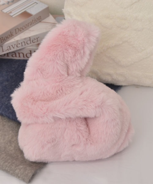 TONE SELECT GOODS(トーンセレクトグッズ)の「【float】カラバリ もこもこ フェイクファー トートバッグ【18色展開】(トートバッグ・レディース・ブラック/カーキ/ライトブルー/スモークピンク/グレー/アッシュブラウン/ダークグリーン/フューシャピンク/ホワイト/コーラルピンク/レッド/イエロー/ベビーピンク/アイボリー/ブラウン/ライトグレー/ブルー/オフホワイト・FREE)」の14枚目の写真