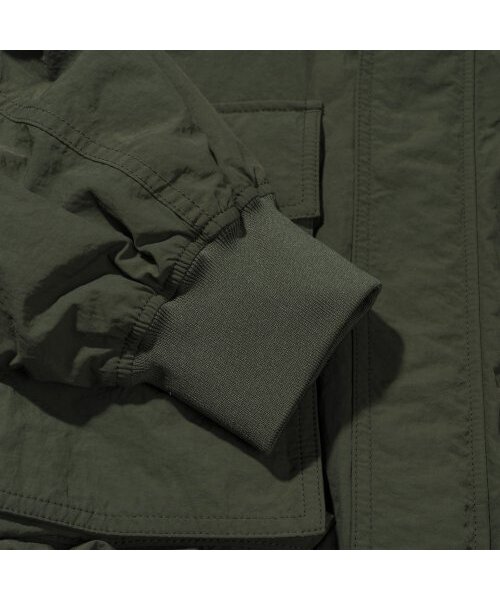 EXTRAORDINARY(エクストラオーディナリー)の「PUCKERING POCKET JUMPER KHAKI(ナイロンジャケット・メンズ・その他・X-LARGE/LARGE/MEDIUM)」の4枚目の写真