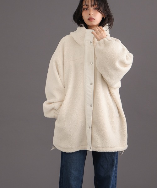 itto...(イット)の「ボアビッグシルエット フード付ロングブルゾン(ブルゾン・レディース・アイボリー/ブラック・M)」の7枚目の写真