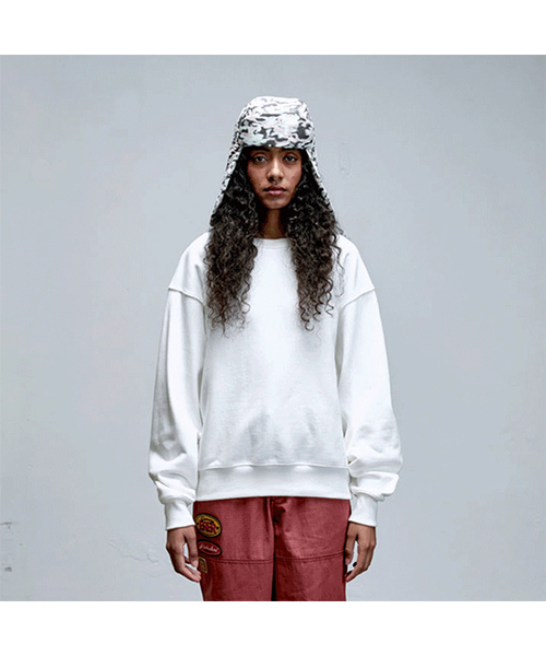 刺繍ディテール スウェットシャツ アイボリー