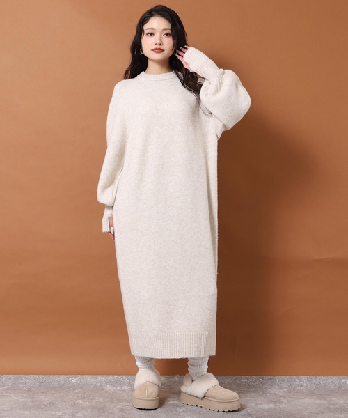 ANAP(アナップ)の「フィンガーホール メランジ ニットワンピース(ワンピース・レディース・アイボリー/ブラック/ブラウン・F)」の2枚目の写真