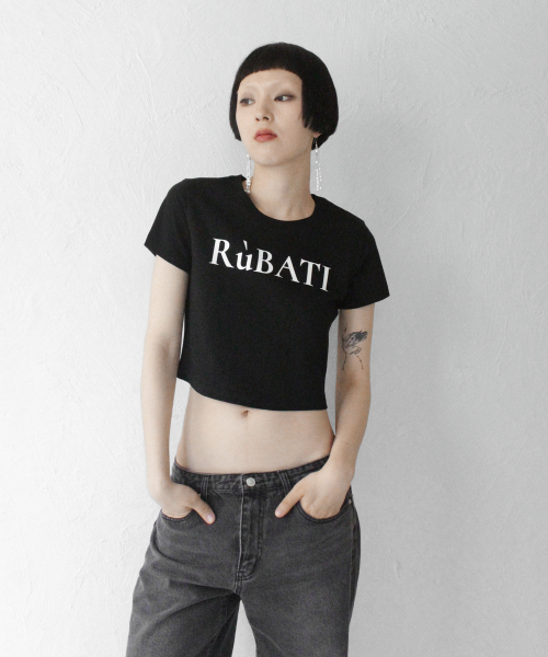 RUBATI(ルバティ)の「ロゴクロップTシャツ_ブラック(Tシャツ/カットソー・レディース・その他・size2/size1)」の2枚目の写真