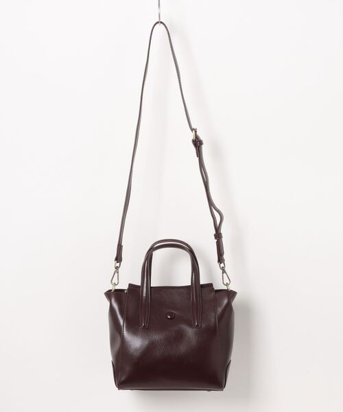 NiiNa(ニーナ)の「【 NiiNa / ニーナ 】高品質レザー2WAYスリムバーティカルトート(トートバッグ・レディース・グリーン/ダークブラウン/ブラウン/ブラック/レッド・FREE)」の15枚目の写真