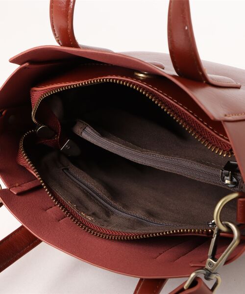 NiiNa(ニーナ)の「【 NiiNa / ニーナ 】高品質レザー2WAYスリムバーティカルトート(トートバッグ・レディース・グリーン/ダークブラウン/ブラウン/ブラック/レッド・FREE)」の20枚目の写真