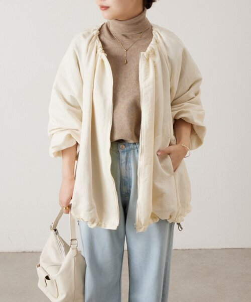 BEARDSLEY（ビアズリー）の「ギャザーブルゾン（ノーカラージャケット・レディース・ブラック/アイボリー・FREE）」の5枚目の写真