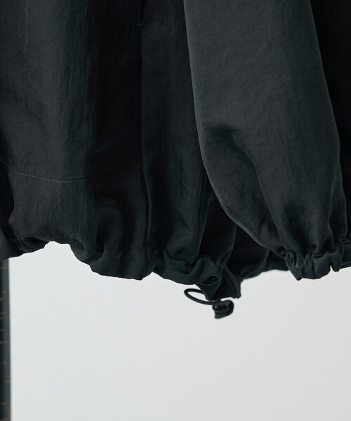 BEARDSLEY（ビアズリー）の「ギャザーブルゾン（ノーカラージャケット・レディース・ブラック/アイボリー・FREE）」の4枚目の写真