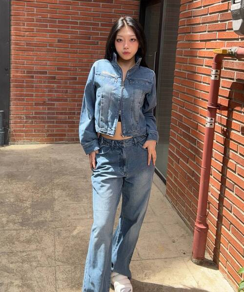 SEQUENZ(シークエンズ)の「※WEB限定 / セットアップ対応 / アイレットショートデニムジャケット / sqnz eyelet short denim jacket(ブルゾン・レディース・ブラック/ブルー/ベージュ系その他3・MEDIUM/SMALL)」の4枚目の写真