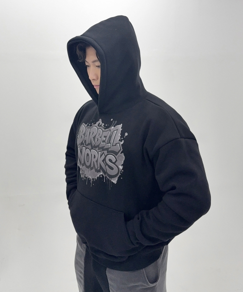 BARBELLWORKS(バーベルワークス)の「グラフィティヘビーゴージャス二重起毛フードパーカー(パーカー・メンズ・グレー/ブラック・X-LARGE/LARGE)」の5枚目の写真