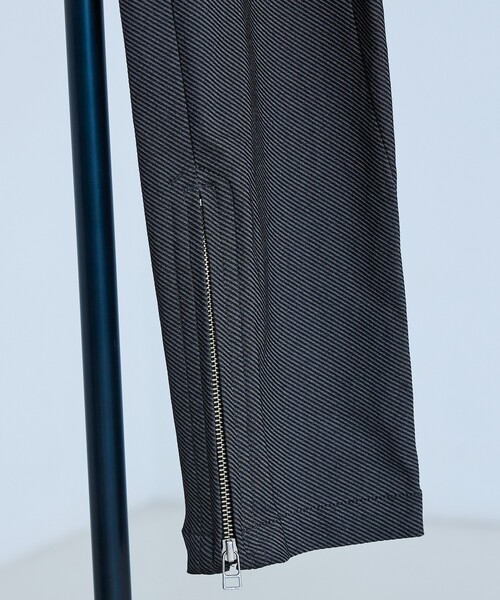 5351 POUR LES HOMMES（ゴーサンゴーイチプールオム）の「ツイル テーパード スキニー パンツ（その他パンツ・メンズ・ブラック/グレー・48/46/44/50）」の11枚目の写真