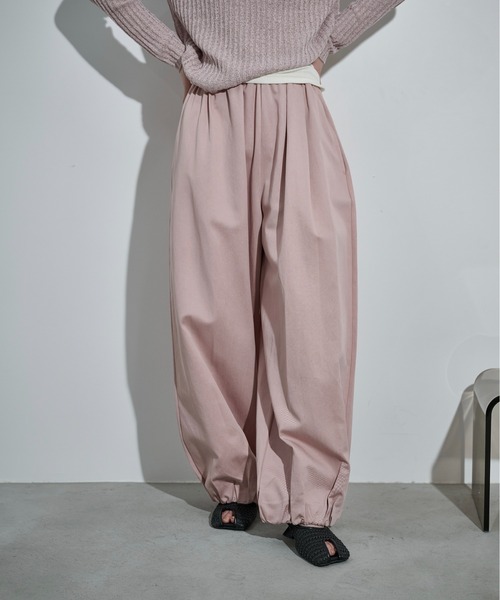 THE YOn(ザヨン)の「バルーンヘムイージーワイドパンツ(その他パンツ・レディース・ベージュ/チャコールグレー/ピンク・FREE)」の6枚目の写真