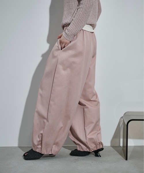 THE YOn(ザヨン)の「バルーンヘムイージーワイドパンツ(その他パンツ・レディース・ベージュ/チャコールグレー/ピンク・FREE)」の7枚目の写真