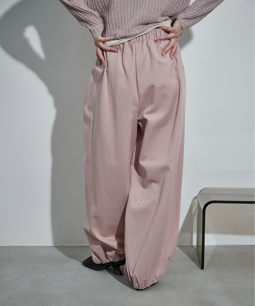 THE YOn(ザヨン)の「バルーンヘムイージーワイドパンツ(その他パンツ・レディース・ベージュ/チャコールグレー/ピンク・FREE)」の9枚目の写真