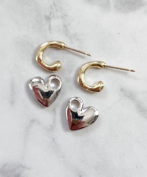 yu-ka(ユーカ)の「YU-KA:パールドロップピアス Pearl drop pierce(ピアス(両耳用)・レディース・シルバー・FREE)」の2枚目の写真