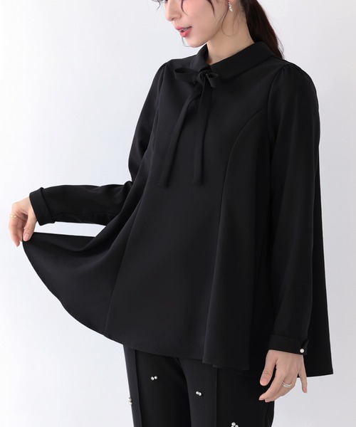 Fit more(フィットモア)の「リボンタイAラインタックフレアトップス(シャツ/ブラウス・レディース・ネイビー/ホワイト/ブラック・FREE)」の14枚目の写真