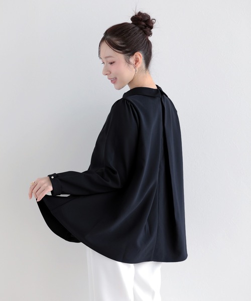 Fit more(フィットモア)の「リボンタイAラインタックフレアトップス(シャツ/ブラウス・レディース・ネイビー/ホワイト/ブラック・FREE)」の10枚目の写真