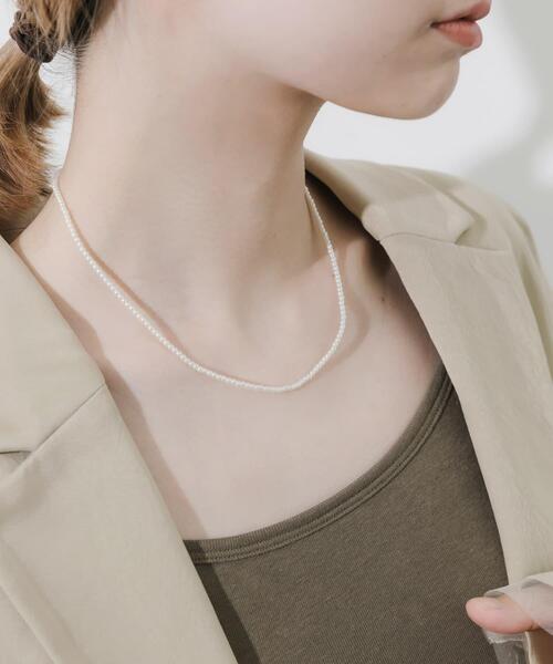 SMELLY（スメリー）の「ステンレスパールネックレス（ネックレス・レディース・ホワイト・-）」の4枚目の写真