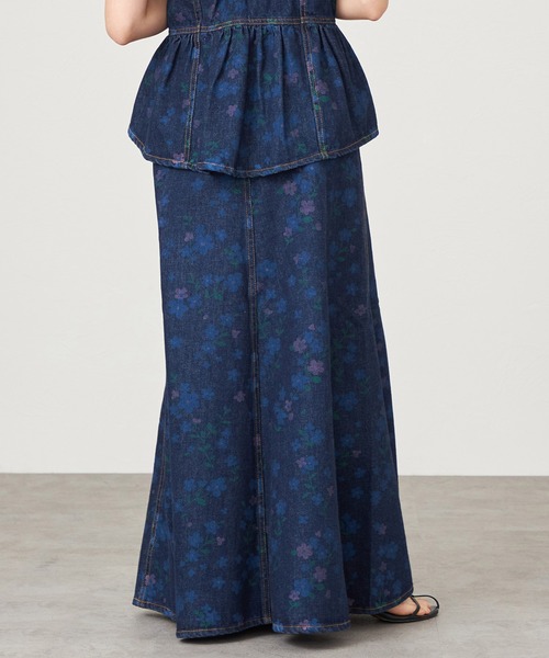 SOMETHING（サムシング）の「【GISELe 4月号掲載】atelier SOMETHING　MERMAID SKIRT/マーメイドスカート【FLOWERプリント】（デニムスカート・レディース・ダークインディゴブルー・X-SMALL/SMALL/MEDIUM）」の5枚目の写真