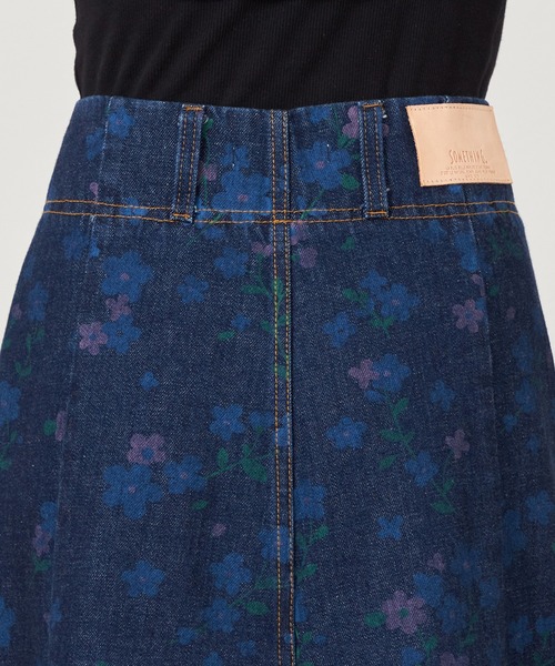SOMETHING（サムシング）の「【GISELe 4月号掲載】atelier SOMETHING　MERMAID SKIRT/マーメイドスカート【FLOWERプリント】（デニムスカート・レディース・ダークインディゴブルー・X-SMALL/SMALL/MEDIUM）」の7枚目の写真