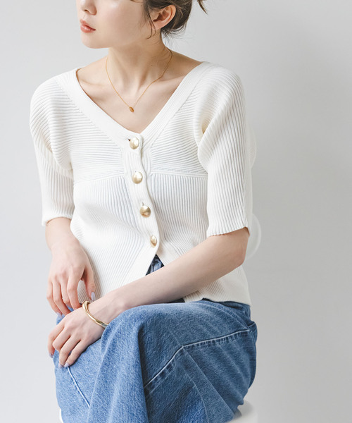 Noble（ノーブル）の「ゴールドボタンVネックリブニット（カーディガン/ボレロ・レディース・ネイビー/ホワイト・FREE）」の19枚目の写真