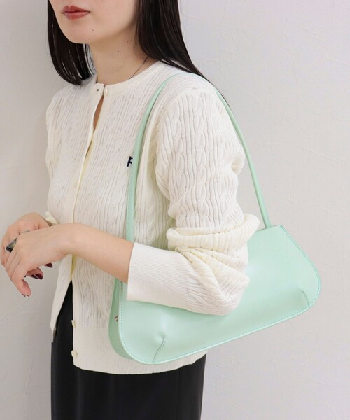 fredy emue（フレディエミュ）の「２ルームスリムバッグ（ショルダーバッグ・レディース・ミント/ブラック・FREE）」の3枚目の写真