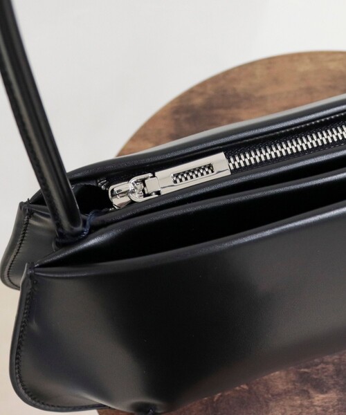 fredy emue（フレディエミュ）の「２ルームスリムバッグ（ショルダーバッグ・レディース・ミント/ブラック・FREE）」の12枚目の写真