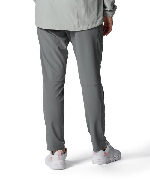 UNDER ARMOUR(アンダーアーマー)の「UAウーブン パンツ(トレーニング/レディース)(その他パンツ・レディース・イエロー系・M/XL/L/S)」の2枚目の写真