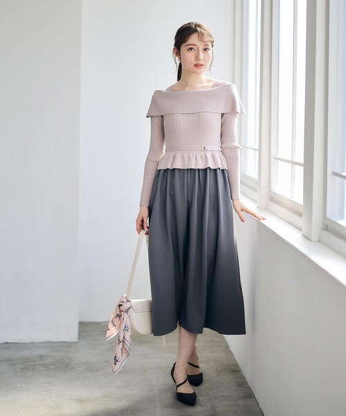 12Twelve Agenda(トゥエルブ アジェンダ)の「オフショル風ニットドッキングワンピース(ワンピース・レディース・ベージュ/ブラック・M)」の2枚目の写真
